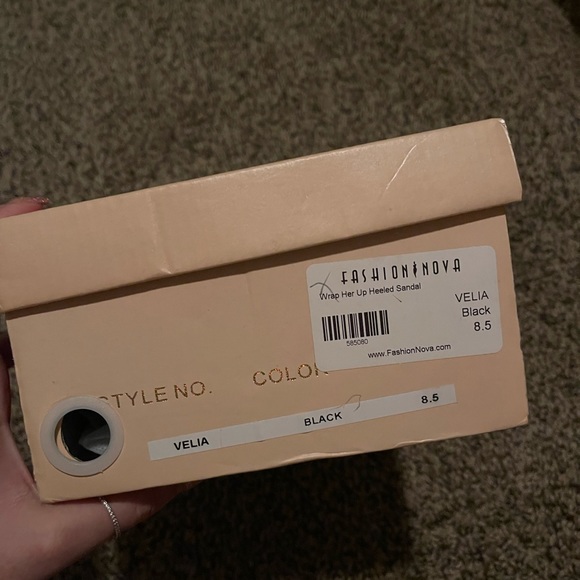 Fashion Nova size 8.5 Black Lace Up Heels - Picture 6 of 7